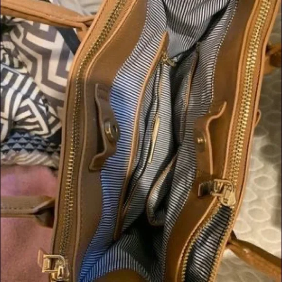 Nwot - Picture 2 of 3